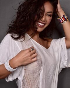 Gwen Singer – Gallery | JSC Dorian Gray